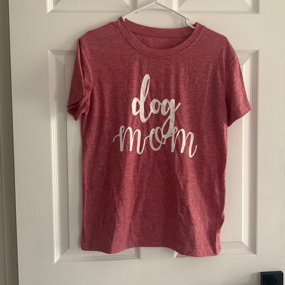 Dog Mom t-shirt